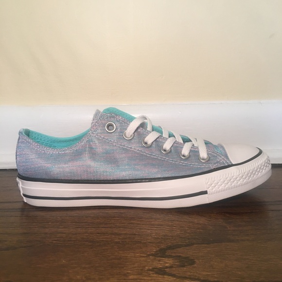 Converse Chuck Taylor Lo-Top - Picture 2 of 4